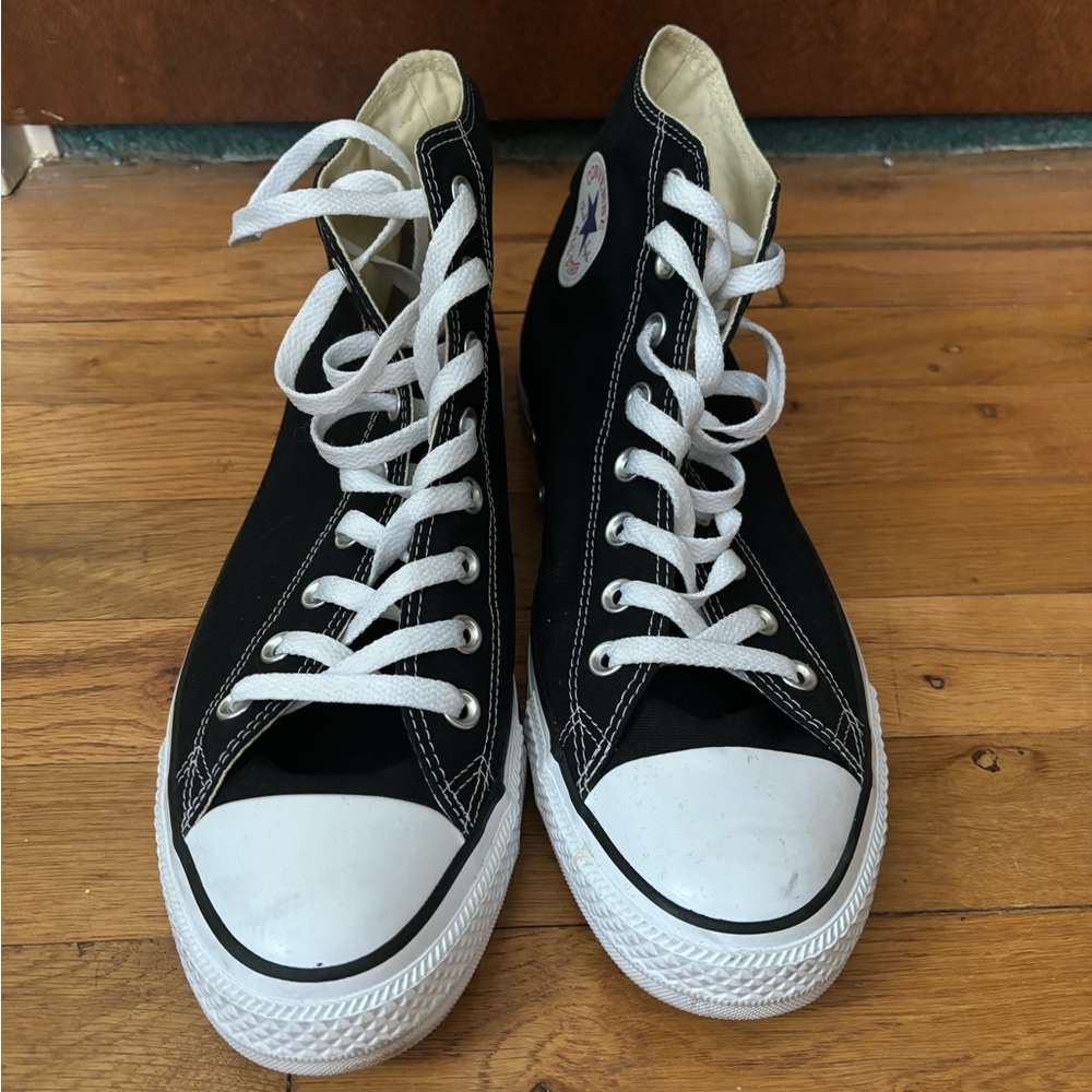 Chuck Taylor All Star Hi Top Classic Black Converse Men’s 10 Women’s 12